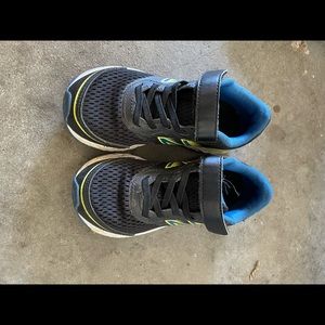 Boys new balance 10.5c shoes